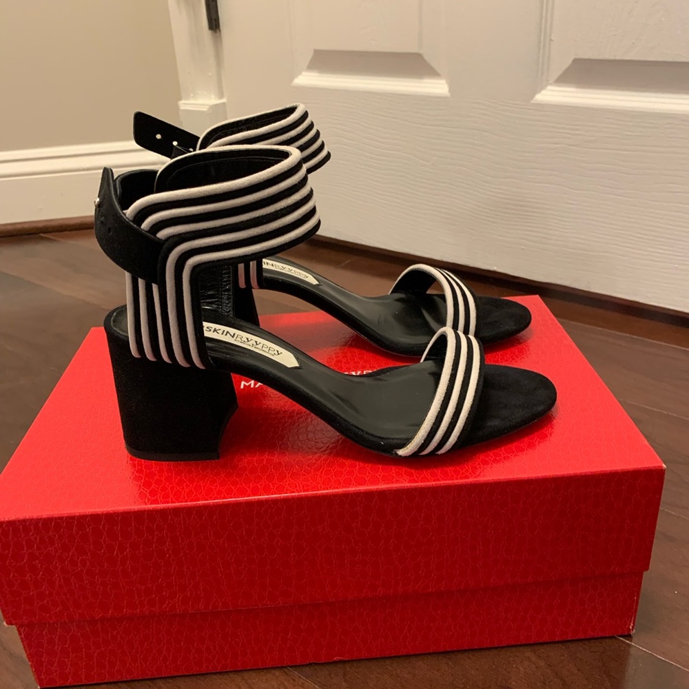 Marskinryyppy 9 Black Winona II Suede Sandals